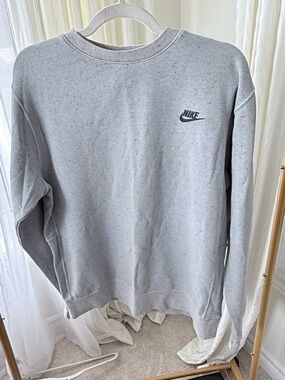 Nike Light Gray Crewneck Sweatshirt with Small Logo